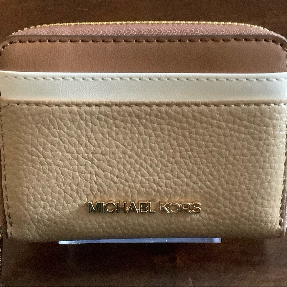 Michael kors card holder